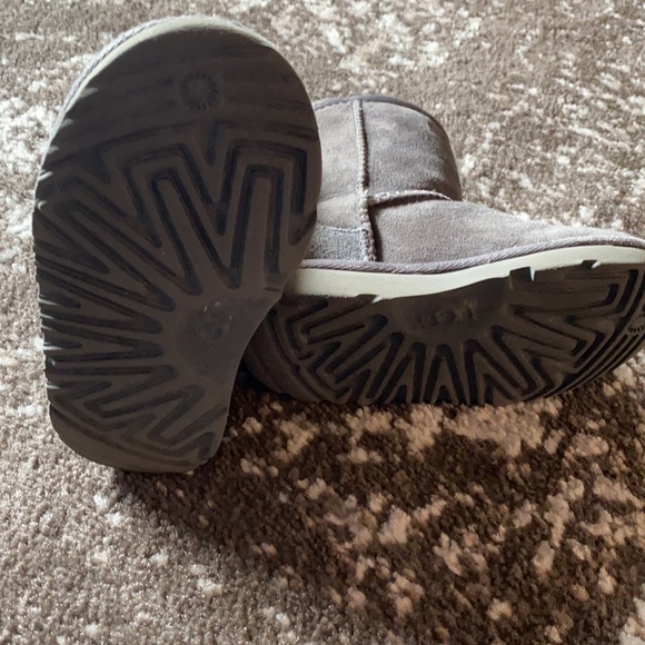 Grey Ugg’s - Picture 5 of 5